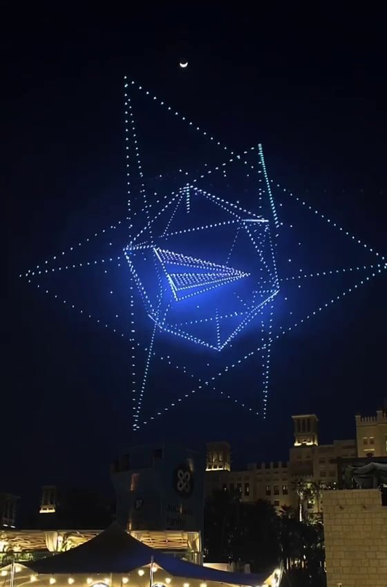 Durov Dubayda Telegram sharafiga ulkan dronlar namoyishini o‘tkazdi