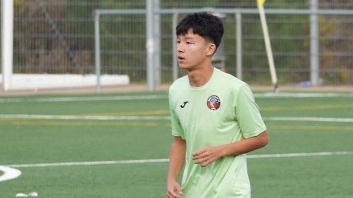 Qozog‘istonlik futbolchi “Barselona” bilan shartnoma imzoladi