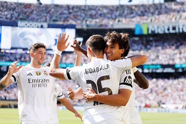 "Реал" футболчилари КЎЖЧдаги иштироки учун қанчадан пул олгани маълум бўлди