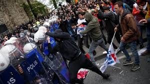 Turkiyada 1 may namoyishlarida 500 dan ortiq kishi hibsga olindi