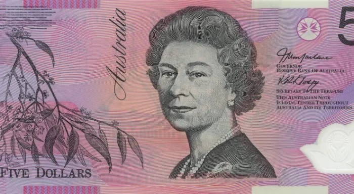 Қиролича ўрнига аборигенлар: Австралия 5 $лик банкнотдан Елизавета II суратини олиб ташламоқчи 