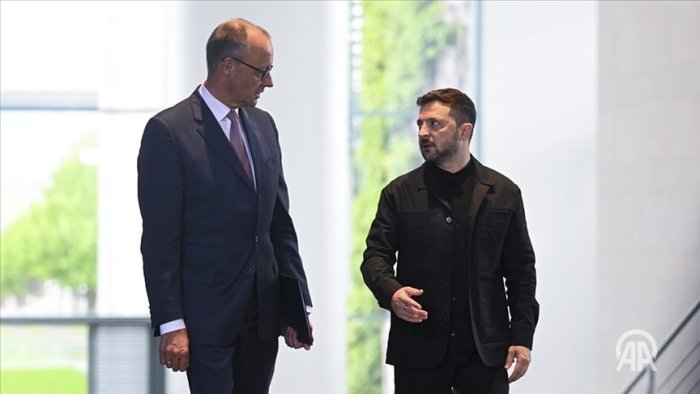 Германия канцлери Зеленский ва ЕИ етакчилари билан Украина атрофидаги вазиятни муҳокама қилади