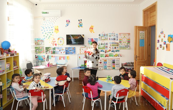 Bolalar bog‘chalarining ko‘payishi bir million ayolga ta’lim va daromad olish imkonini berdi