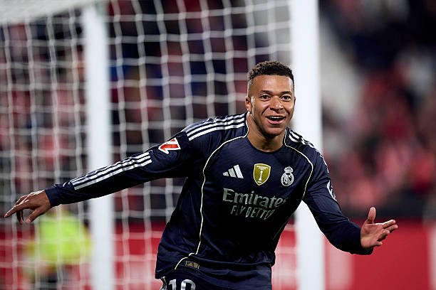 Мбаппе бир йилда 60 та гол урди, XXI асрда фақат 3 киши ундан яхшироқ натижа қайд этган