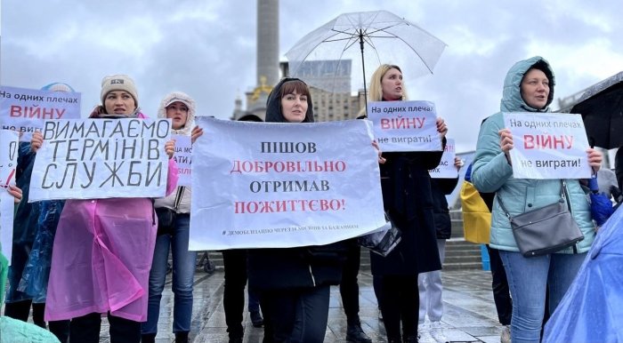 Kiyevda Ukraina qurolli kuchlarining qarindoshlari demobilizasiya talab qilib miting o‘tkazdi