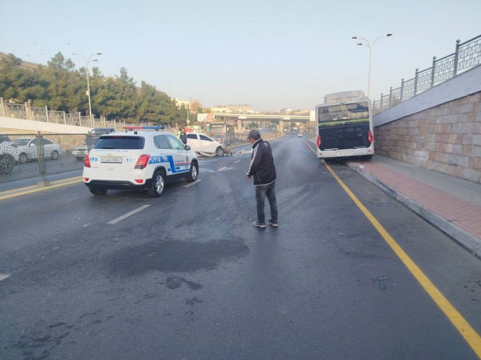 Samarqandda Cobalt haydovchisi rulda uxlab qolib, avariyaga uchradi