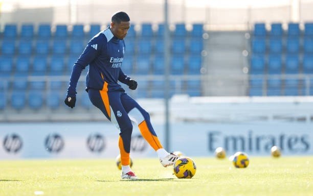 "Real" himoyachisi bilan shartnomani bekor qilmoqchi