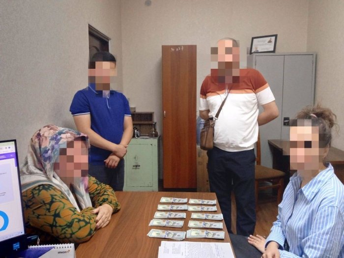 Буви набираси учун 10 минг доллар алимент тўлаб берди