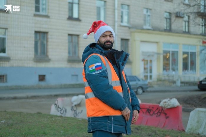 Indiyalik ko‘cha tozalaguvchilar Peterburgda qolishni istashmoqda