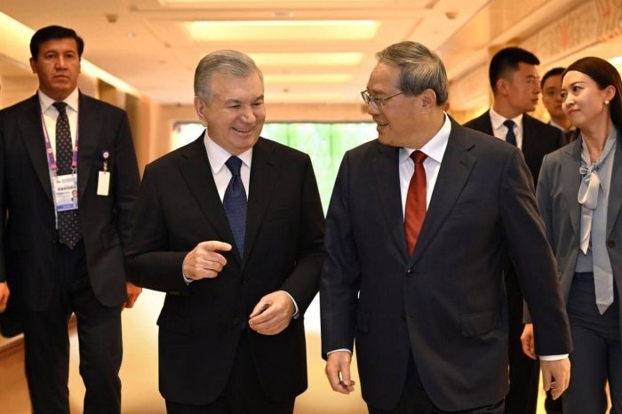Shavkat Mirziyoyev Xitoy bosh vaziri Li Syan bilan uchrashdi