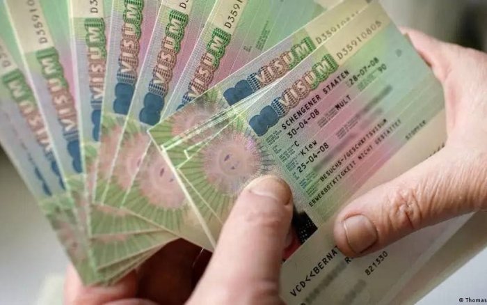 Evroittifoq rossiyaliklar uchun Shengen vizasi qoidalarini yana kuchaytirmoqchi