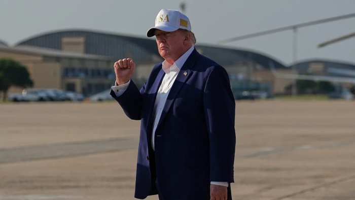 Трамп АҚШда судга берилди
