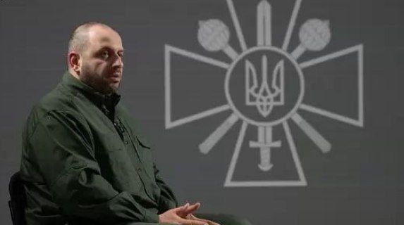 Умеров ҳафта охирида бўлиб ўтган йирик асирлар алмашинувидан сўнг Россия делегацияси раҳбари Мединскийга қўнғироқ қилди — Украина президенти