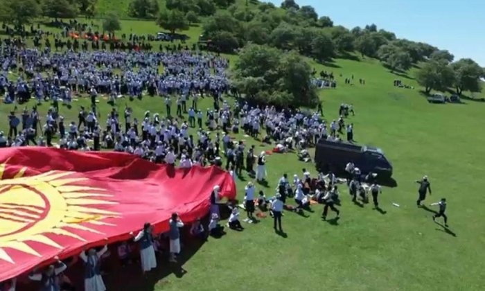 Qirg‘izistonda bolalarni ommaviy tadbirlarga jalb etish taqiqlandi