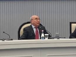 Акаев Жапаровга яна бир президентлик муддати беришни таклиф қилди