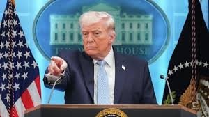 Tramp Eron siyosati bo‘yicha kelishmovchiliklar fonida razvedka rahbari Tulsi Gabbardni ishdan bo‘shatmoqchi bo‘lgan