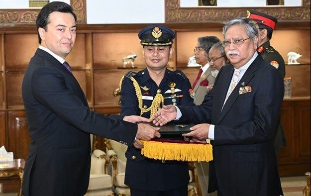 Sardor Rustamboyev O‘zbekistonning Bangladeshdagi yangi elchisi bo‘ldi