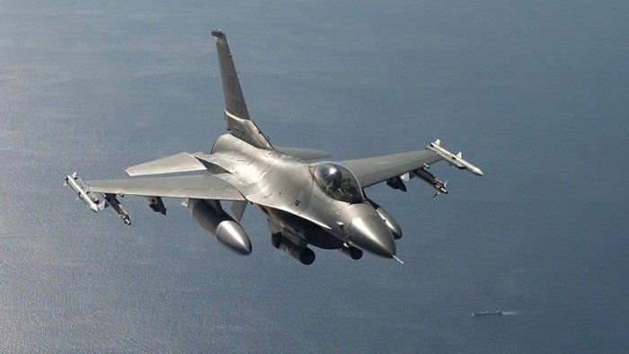 Бельгия Украинага F-16 қирувчи самолётлари етказиб беришни 2028 йилгача кечиктирди