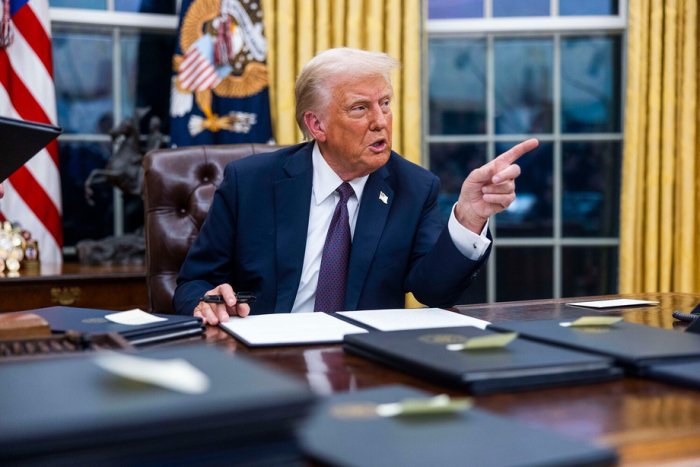 Трамп: «Канада — ҳаётга лаёқатли мамлакат эмас»