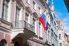 Украина музлатилган Россия активларини олиб чиқиш масаласини яна кўтарди