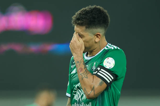 Mashhur futbolchining otasi Dubayda yurak xurujidan vafot etdi