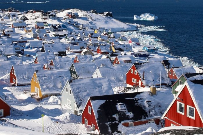 Tramp grenlandiyaliklarga 100 000 dollargacha pul to‘lamoqchi