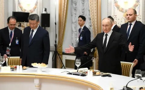 Putin BRICS sammitida ishtirok etish uchun kelgan deyarli barcha yetakchilar bilan yakkama-yakka suhbatlar o‘tkazdi