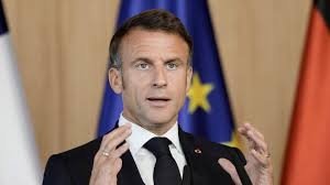 Makron: Fransiya yoshlarini Ukrainaga yubormaydi