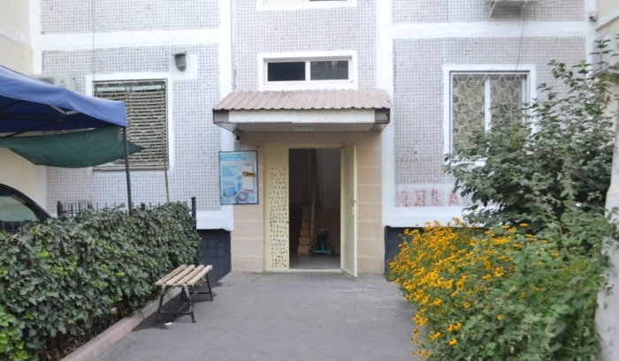 Тошкентда икки аёл ва бир эркак пичоқ ва қайчи билан қуролланиб босқинчилик содир этишди