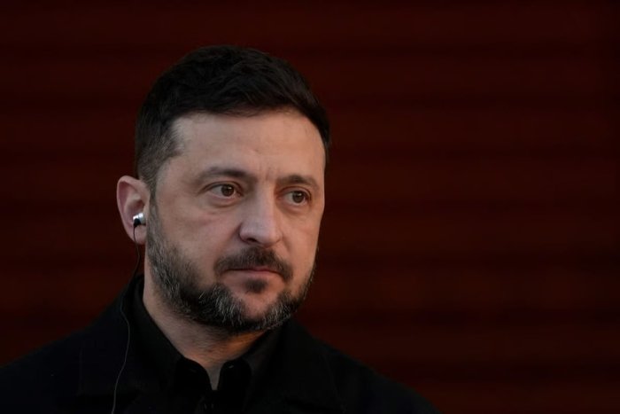 АҚШ Украинани Россияга таслим бўлишга мажбурламоқчи – Зеленский