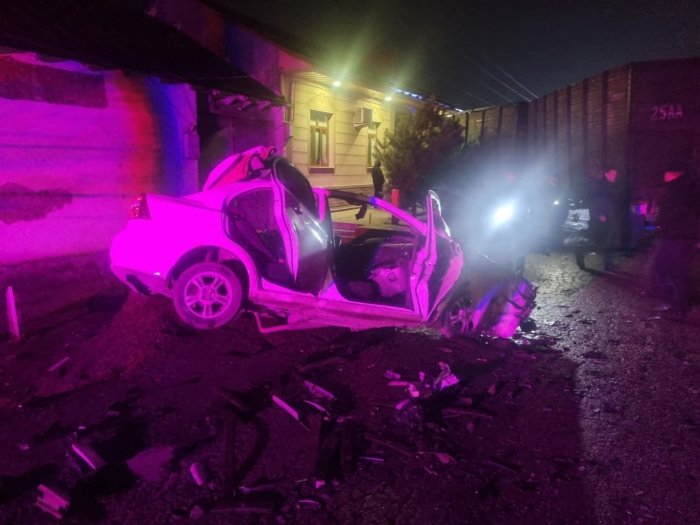 Жиззахда 19 ёшли Nexia-3 ҳайдовчиси Камаз билан тўқнашиб ҳалок бўлди