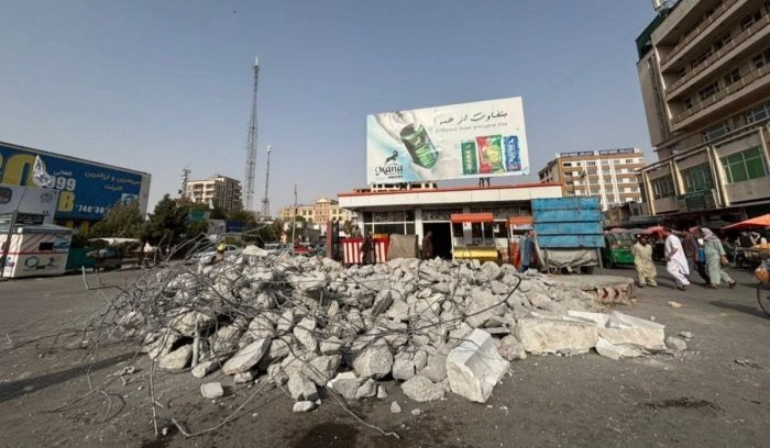 Афғонистонда Алишер Навоий ёдгорлигининг маълумотлар ёзилган девор қисми бузиб ташланди 