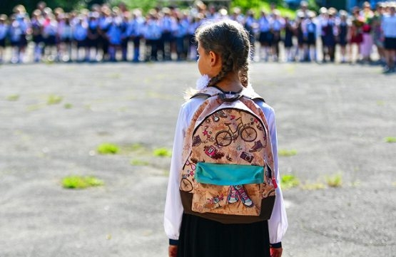 Andijonda direktor o‘rinbosari o‘quvchi qizlarga tegajog‘lik qilayotgani aytilmoqda