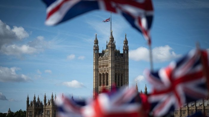 London Ukraina armiyasiga 1 mlrd funt sterling o‘tkazdi