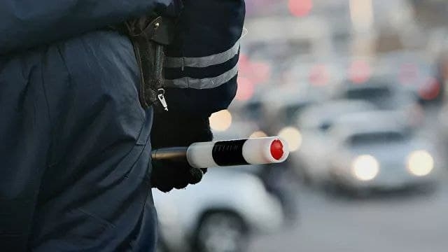 Rossiyada yo‘l qoidasini qo‘pol buzgan haydovchi qamalishi mumkin - yangi qonun