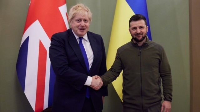 Buyuk Britaniya bosh vaziri Ukraina prezidentiga taklif berdi