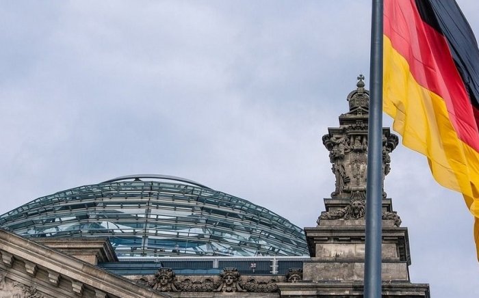 Германия Россия уйини ёпиш ва россиялик дипломатларни чиқариб юборишни таклиф қилмоқда