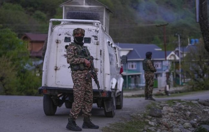 Pokiston Hindiston bilan chegaraga qo‘shimcha qo‘shinlarni joylashtirmoqda