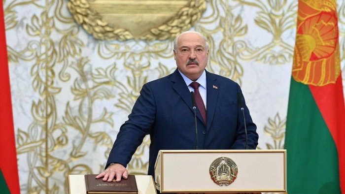 Лукашенко ўзининг ўрнига “кучли эркак” қидирмоқда 