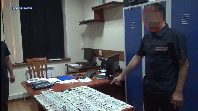 Surxondaryo viloyati prokuraturasining katta prokurori firibgarlik bilan 10 ming dollar olgan vaqtida ushlandi