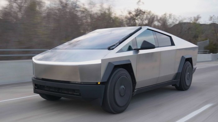 Tesla 11 mingdan ortiq Cybertruck elektromobilini qaytarib oladi