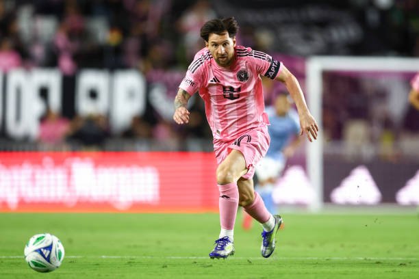 Lionel Messi "Barselona"ga qaytadi