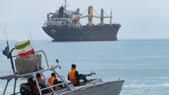 Eron Hormuz bo‘g‘oziga yaqinlashib kelayotgan harbiy kemalarga qarshi qattiq qasos olish bilan tahdid qildi