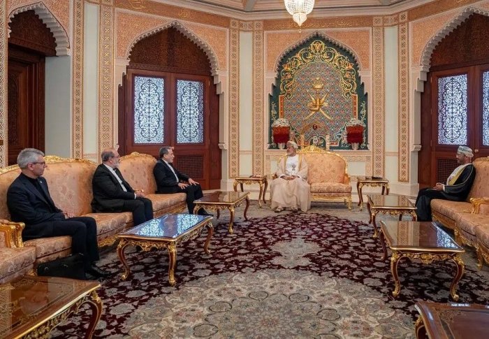 Эрон ТИВ раҳбари Ўмонга ташриф буюрди 