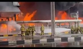 Эрон дронлари Қувайтдаги ҳукумат бинолари ва нефт объектларига зарба берди