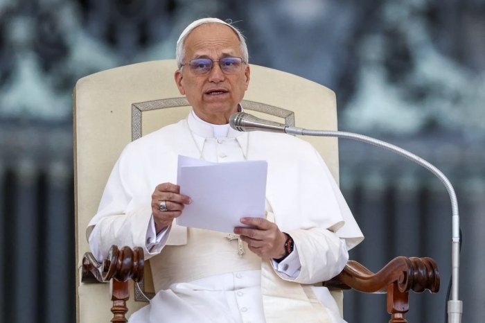 Papa Isroilni sharmanda qiladi