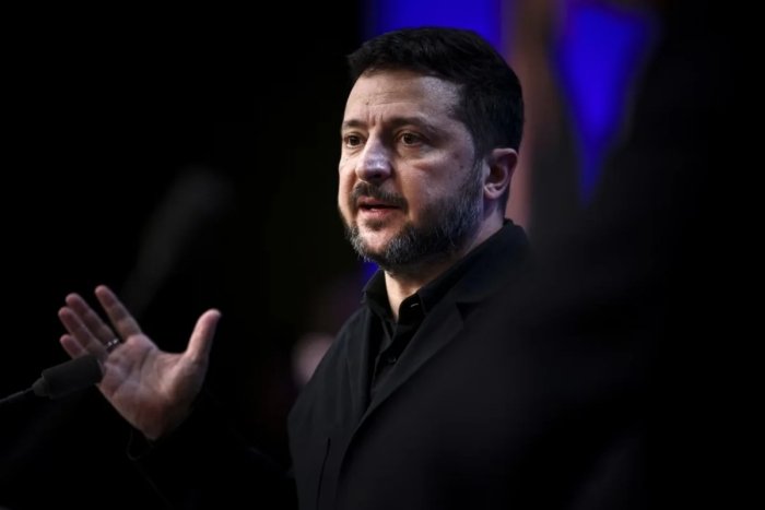 Зеленский: "АҚШ Украина билан разведка маълумотларини алмашишни қайта бошлади"