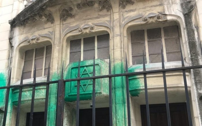 Fransiyada yaxudiylar tashrif buyuradigan yodgorlikni bo‘yab qochgan uch nafar serbiyaliklar qo‘lga olindi