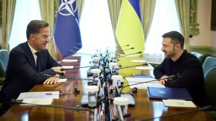 Украина Президенти НАТОнинг янги бош котибининг Киевга ташрифи муҳимлигини қайд этди