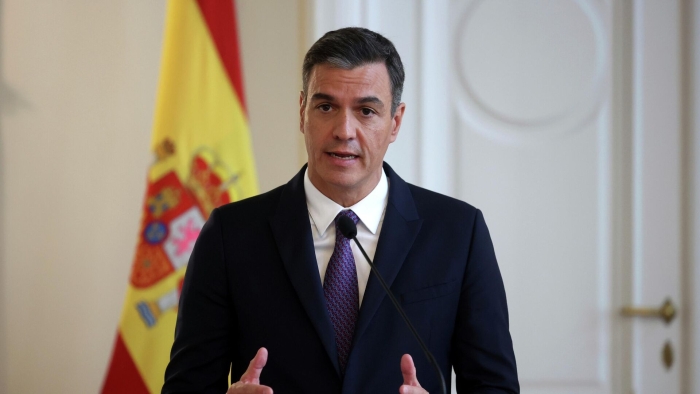 Испания бош вазири парламентни тарқатиб юборди
